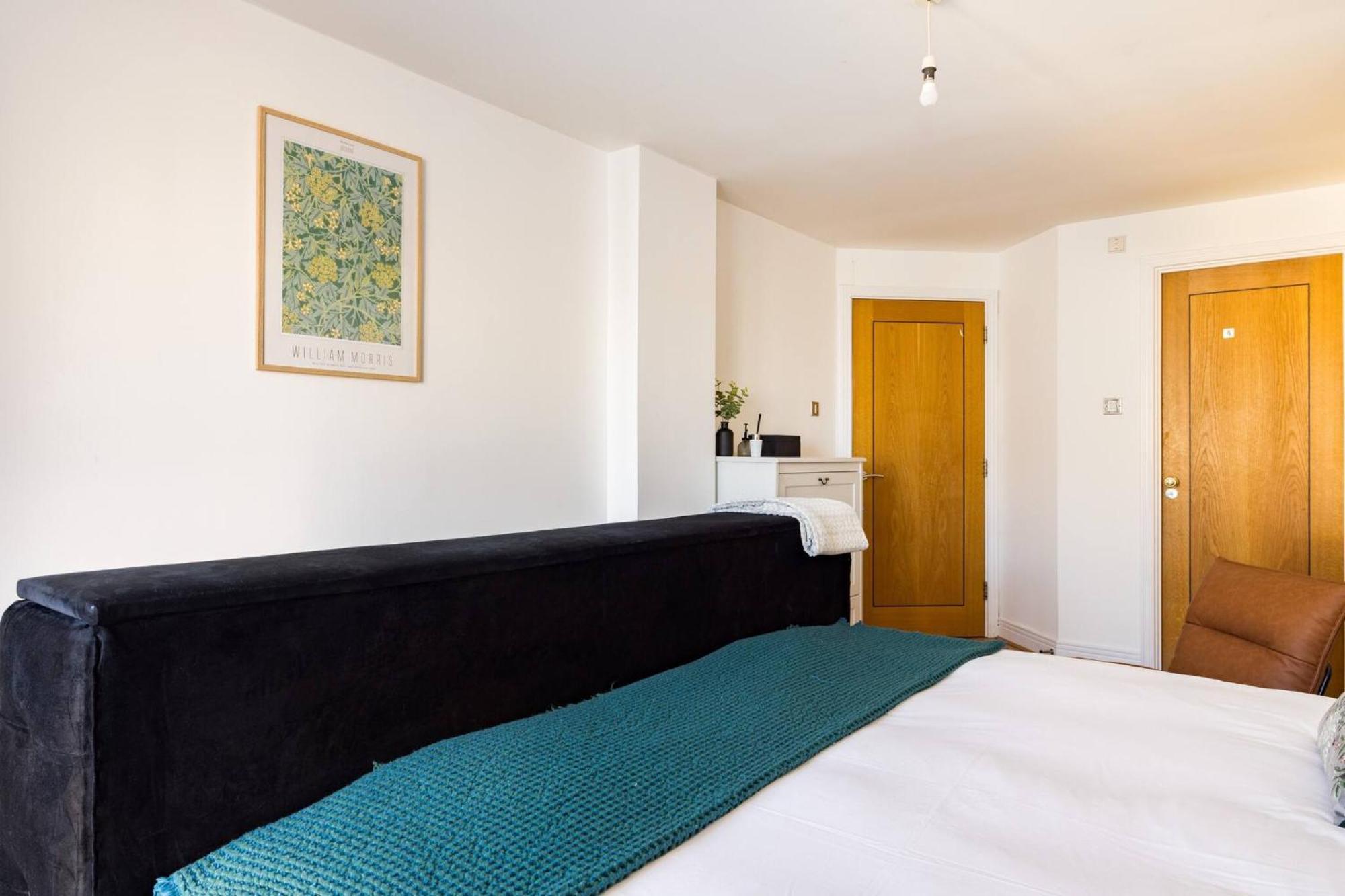 Wild Roses Service Apartments - East India London Exterior foto